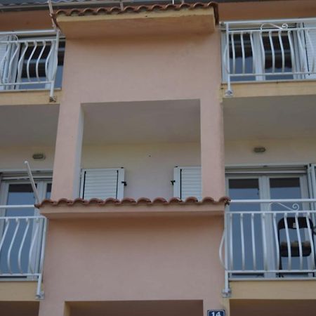 Apartments Marta Kaštel Novi 외부 사진
