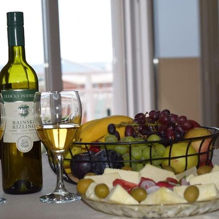 Apartments Marta Kaštel Novi 외부 사진