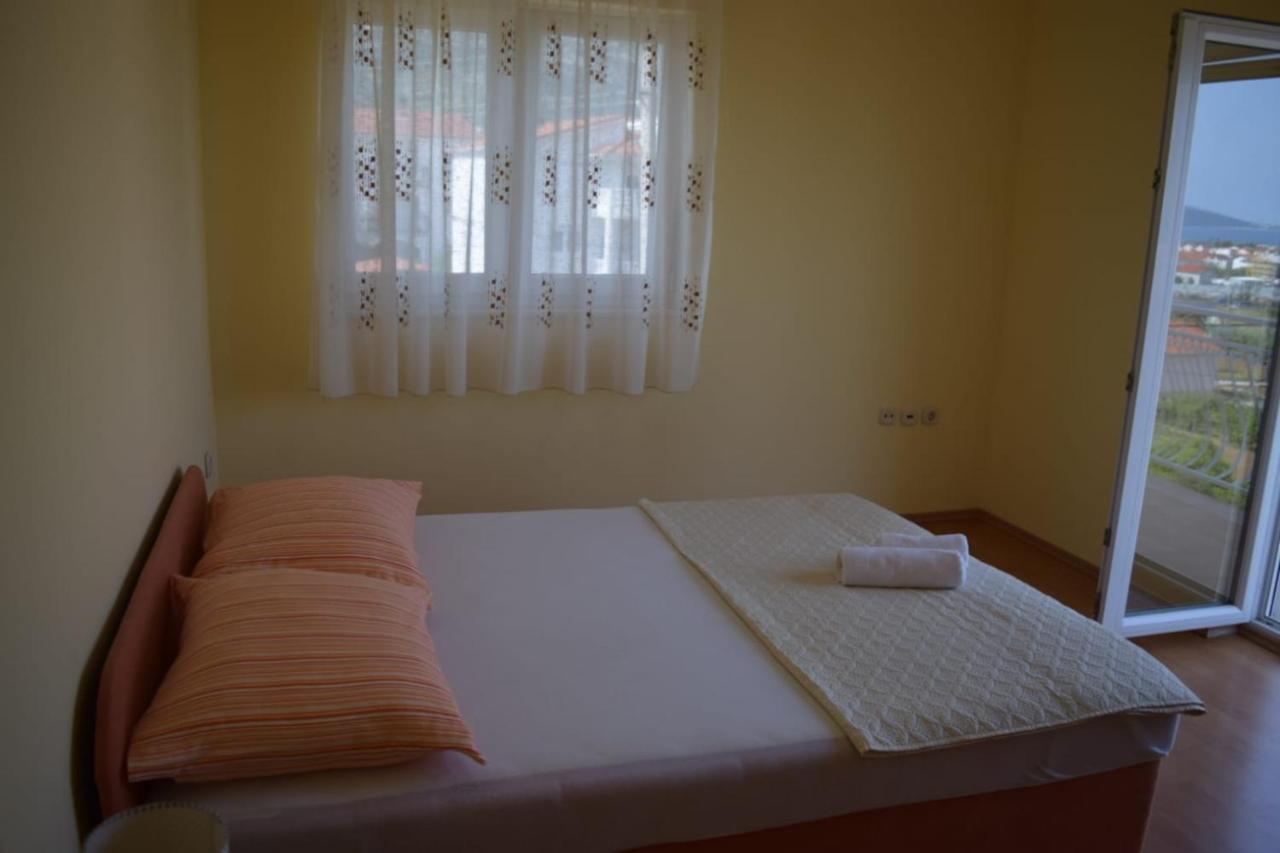 Apartments Marta Kaštel Novi 외부 사진