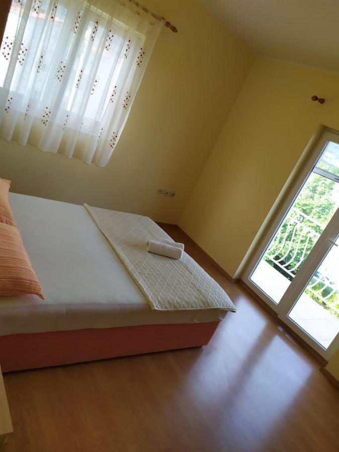 Apartments Marta Kaštel Novi 외부 사진