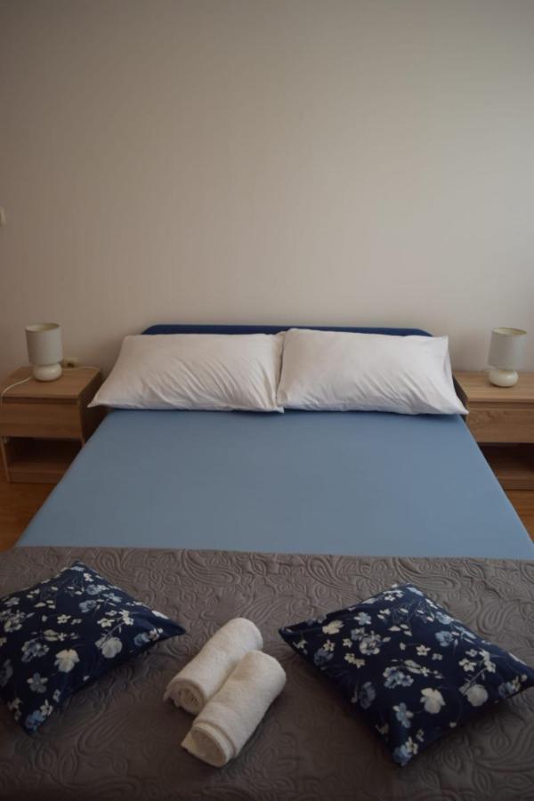 Apartments Marta Kaštel Novi 외부 사진
