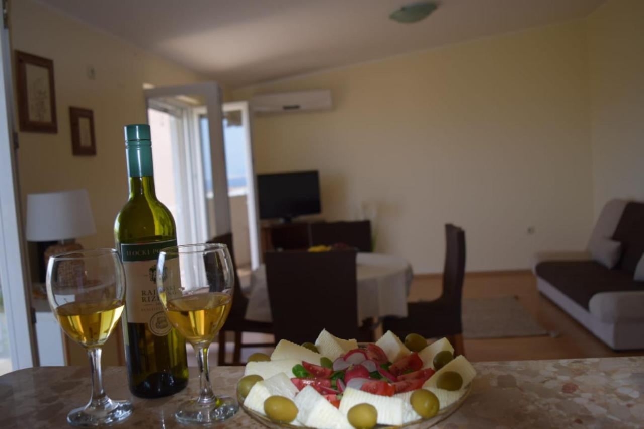 Apartments Marta Kaštel Novi 외부 사진