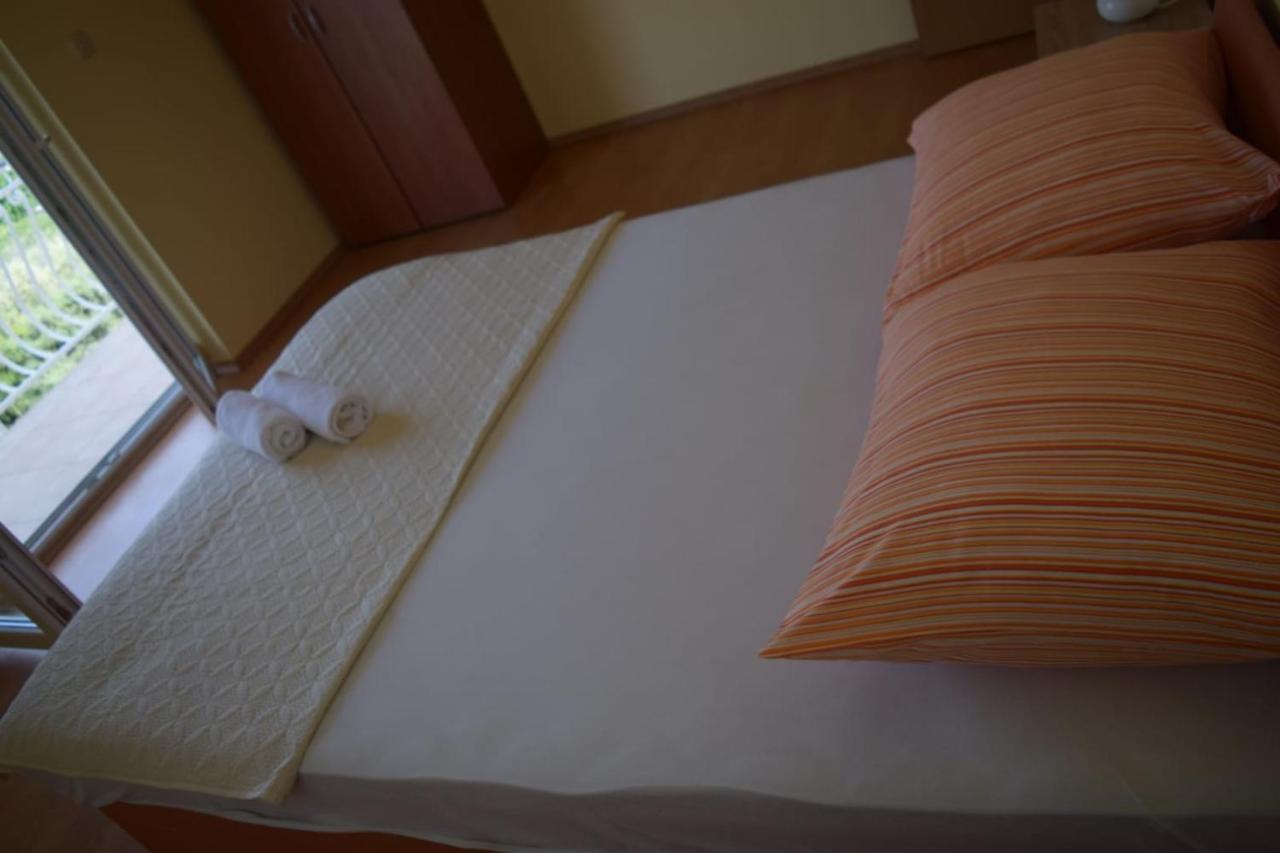 Apartments Marta Kaštel Novi 외부 사진